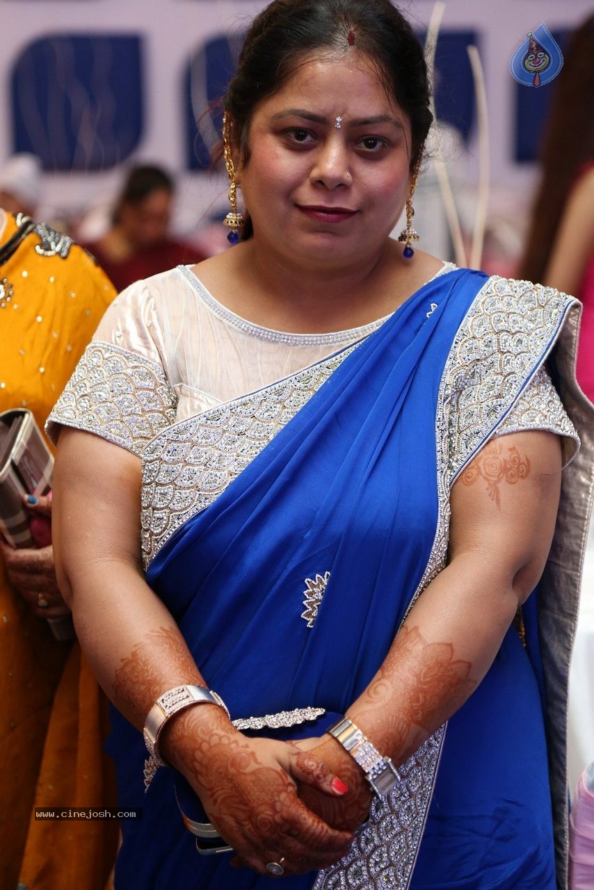 Harmeet and Rashmit Engagement Ceremony - 87 / 186 photos