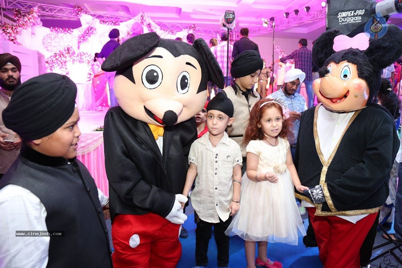 Harmeet and Rashmit Engagement Ceremony - 98 / 186 photos