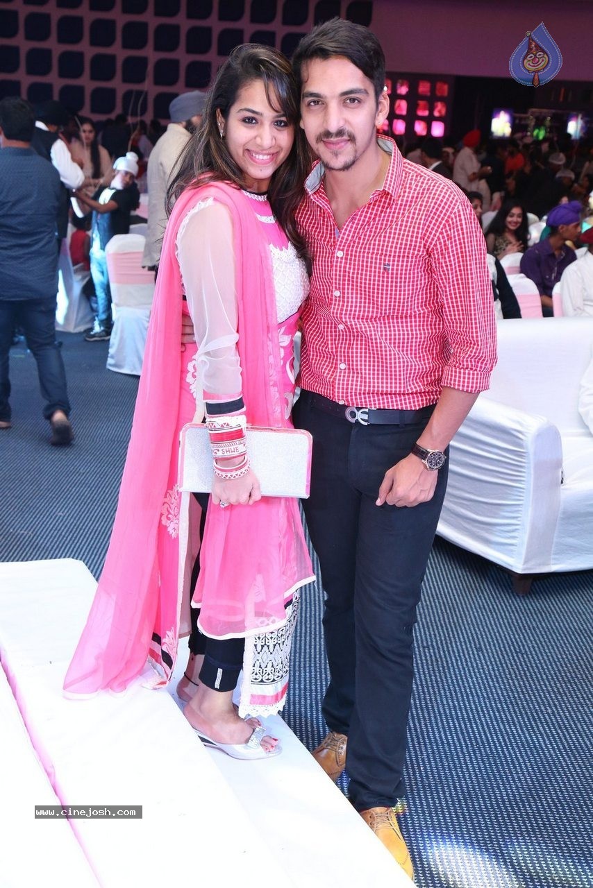 Harmeet and Rashmit Engagement Ceremony - 106 / 186 photos