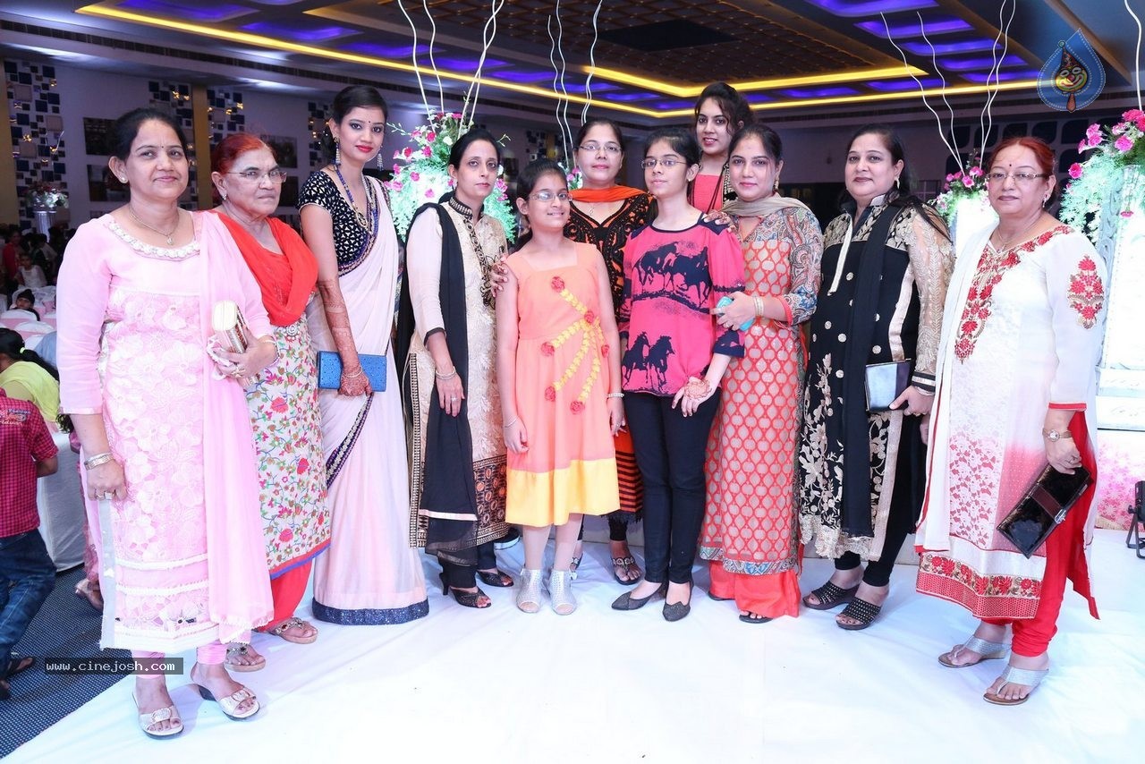 Harmeet and Rashmit Engagement Ceremony - 109 / 186 photos