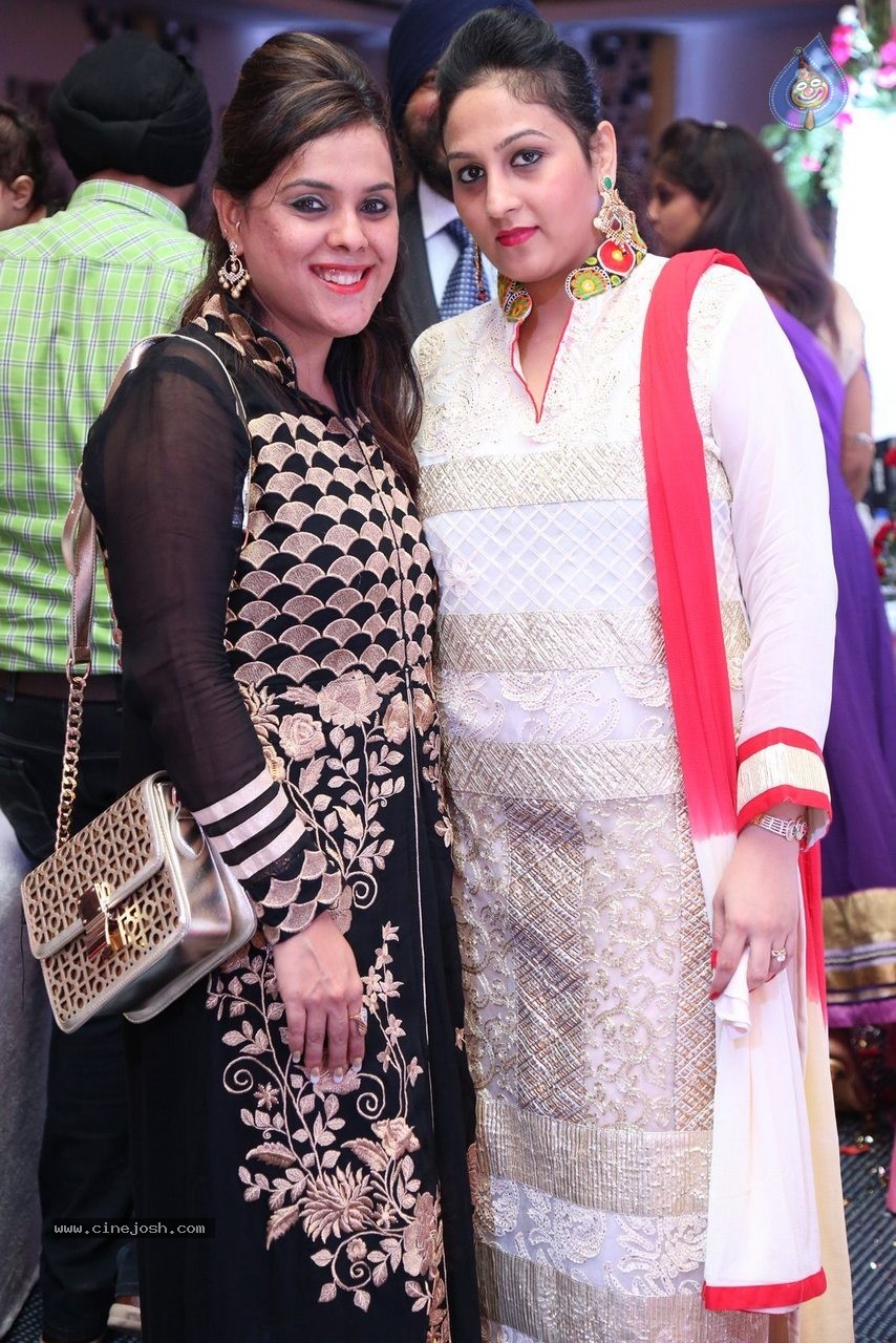 Harmeet and Rashmit Engagement Ceremony - 121 / 186 photos