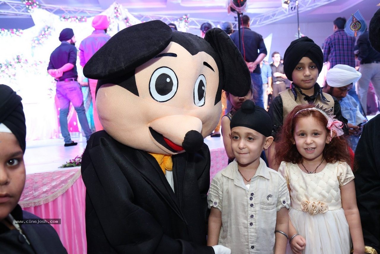 Harmeet and Rashmit Engagement Ceremony - 122 / 186 photos