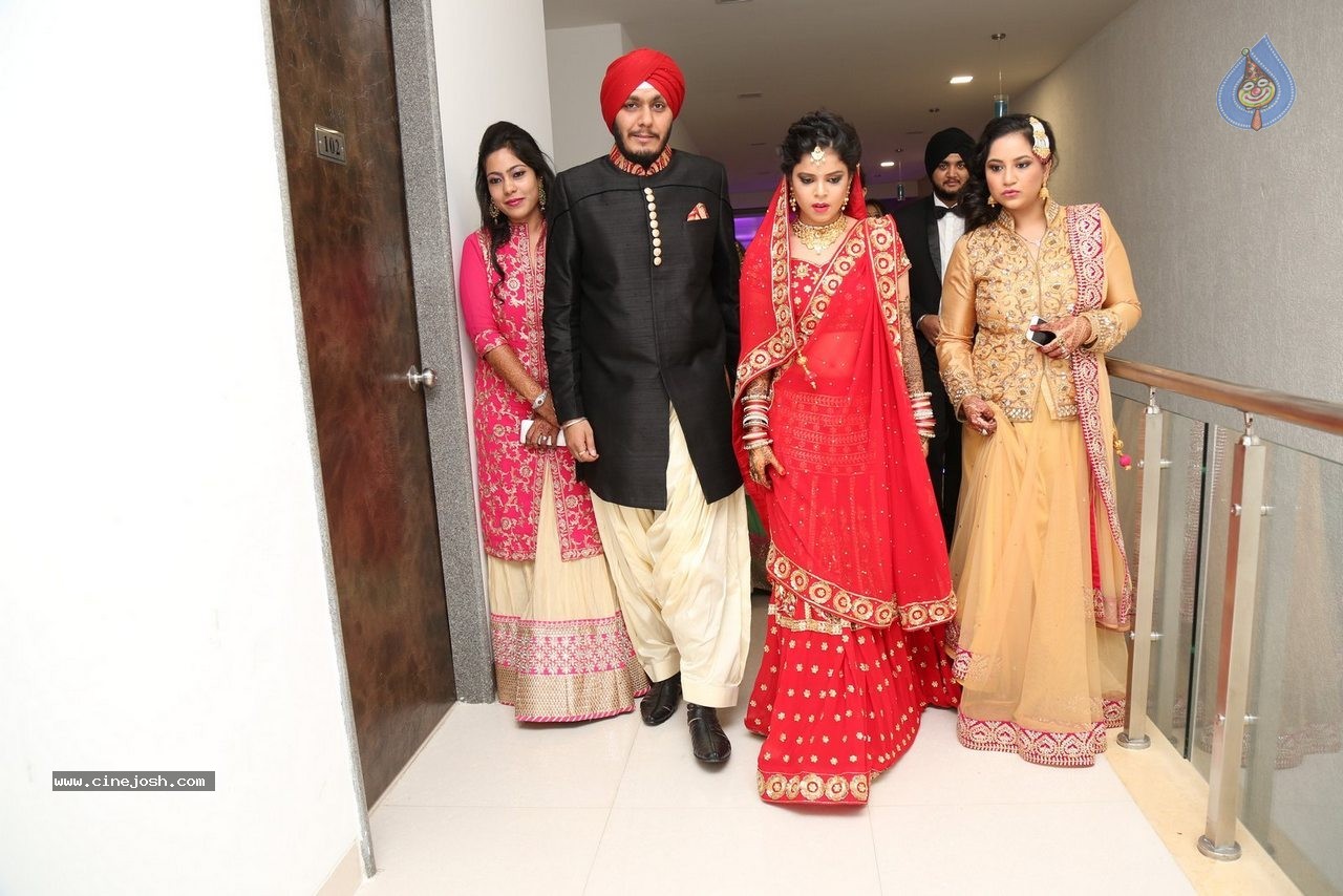 Harmeet and Rashmit Engagement Ceremony - 133 / 186 photos