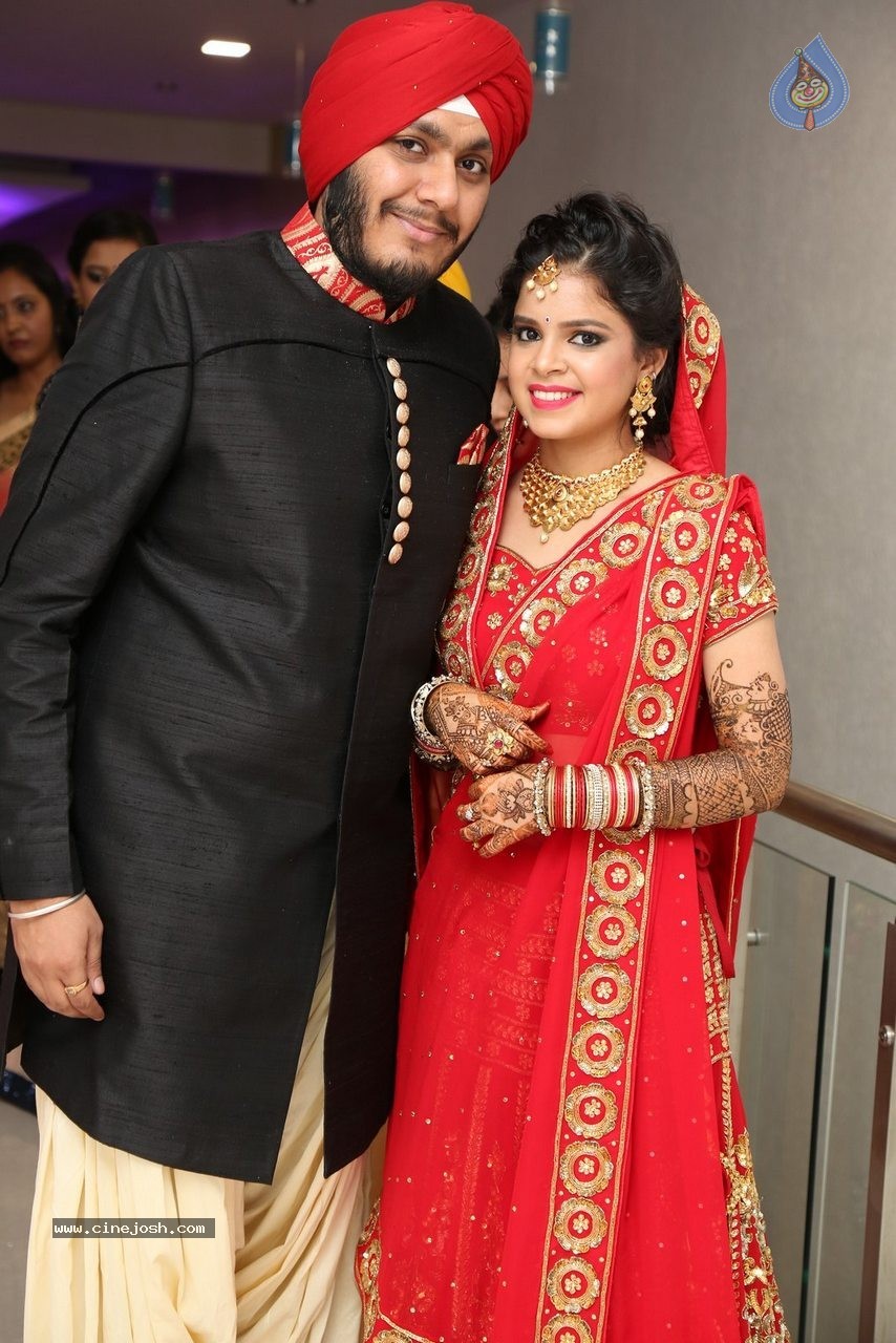 Harmeet and Rashmit Engagement Ceremony - 145 / 186 photos