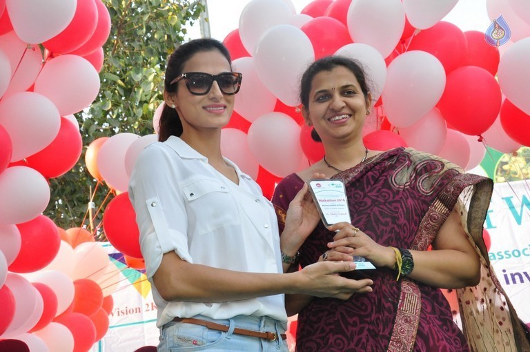 Health Minister Laxma Reddy Flagged off COWE Walkathon - 31 / 40 photos