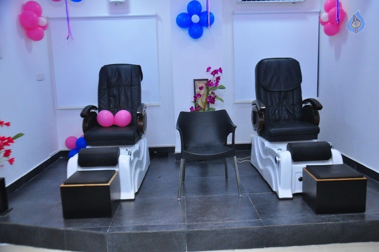 Hero Dilip Launches Blush Luxury Saloon - 15 / 22 photos