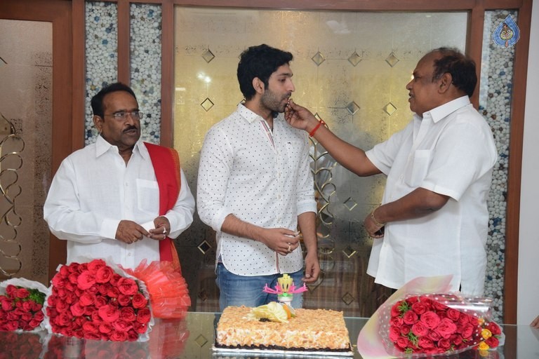 Hero Havish Birthday 2016 Celebrations - 2 / 18 photos