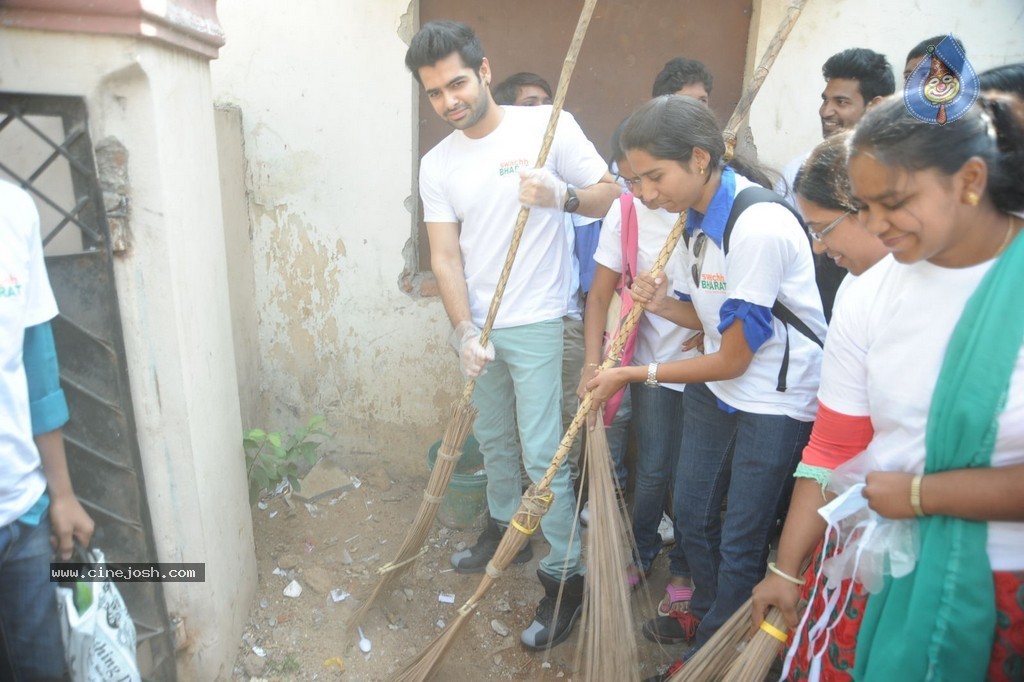 Hero Ram Swachh Bharat Event at Srinagar Colony - 9 / 66 photos