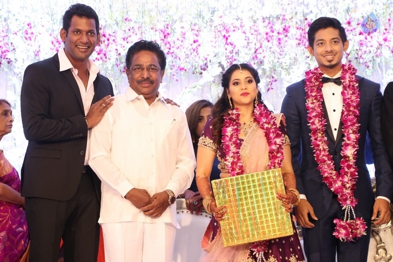 Hero Vishal Sister Aishwarya Wedding Reception Photos - 12 / 31 photos