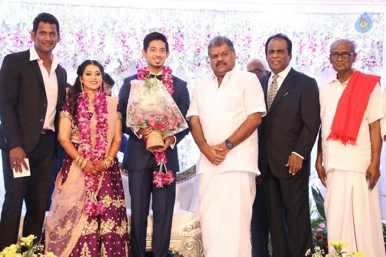 Hero Vishal Sister Aishwarya Wedding Reception Photos - 21 / 31 photos