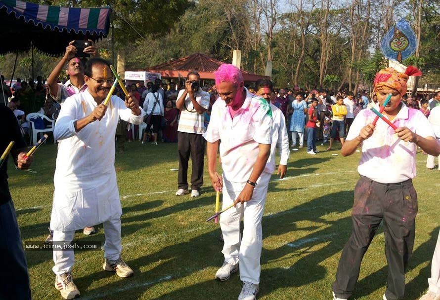 Holi 2014 Celebrations in Hyderabad - 44 / 151 photos