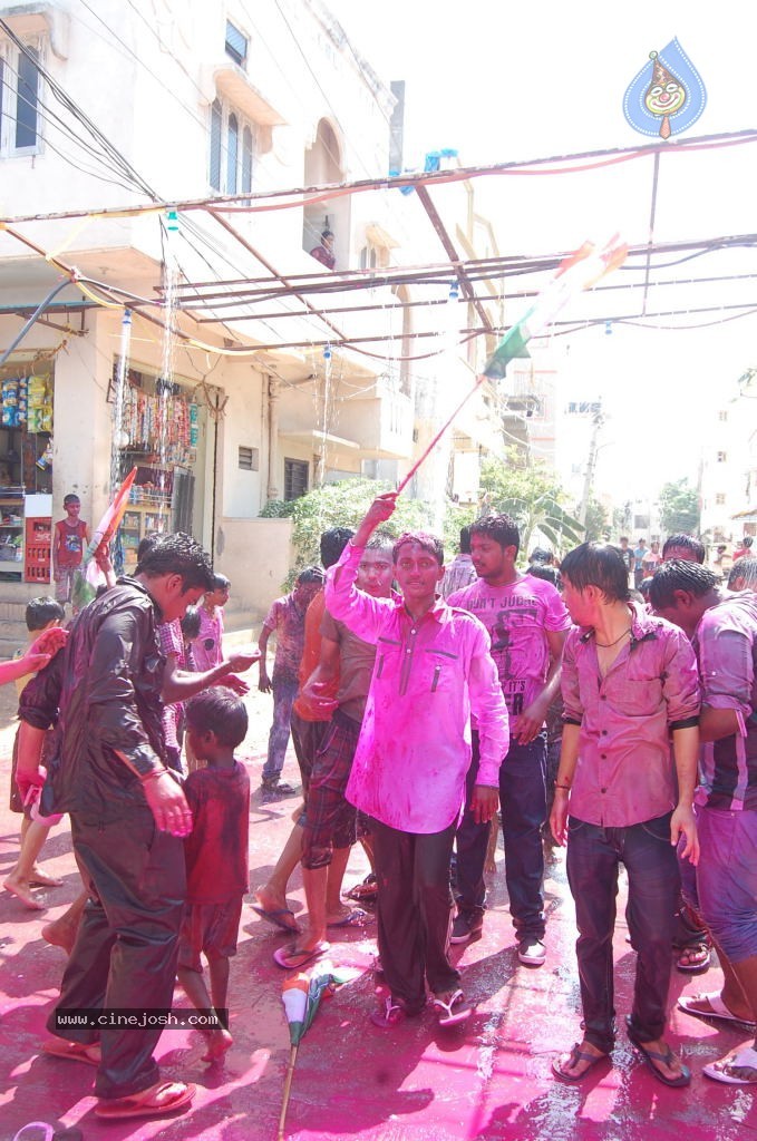 Holi 2014 Celebrations in Hyderabad - 49 / 151 photos