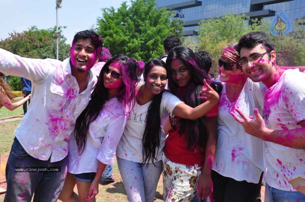 Holi 2014 Celebrations in Hyderabad - 96 / 151 photos