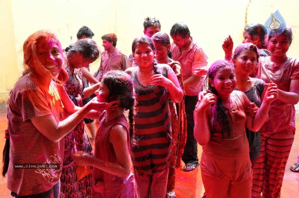 Holi Celebrations at Hyderabad - 34 / 73 photos