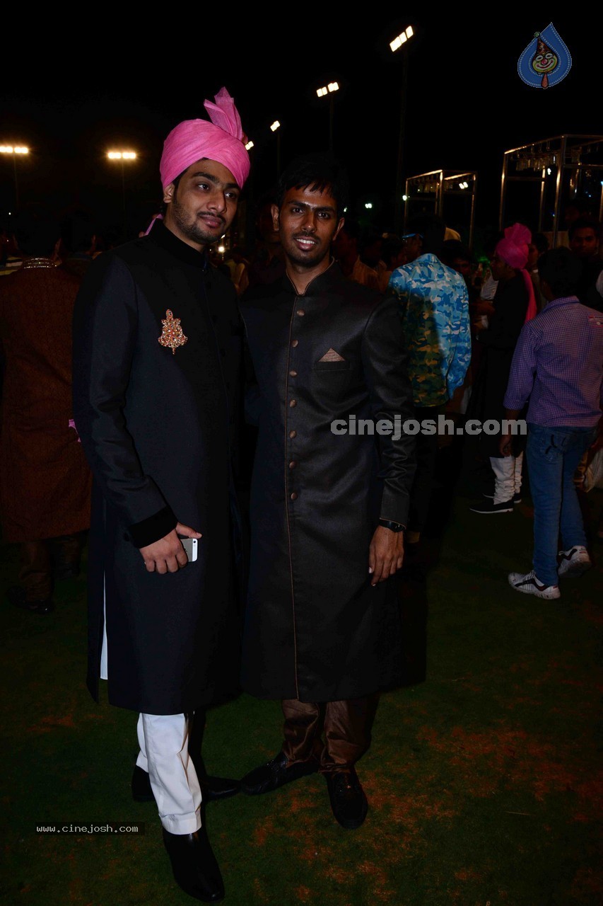 Humera Tarannum n Mohd Sameer Ahmed Wedding Ceremony - 53 / 109 photos