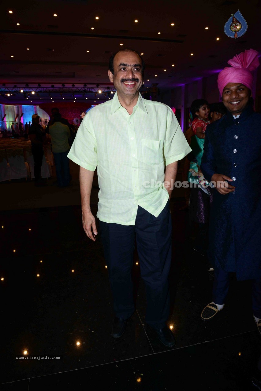 Humera Tarannum n Mohd Sameer Ahmed Wedding Ceremony - 62 / 109 photos