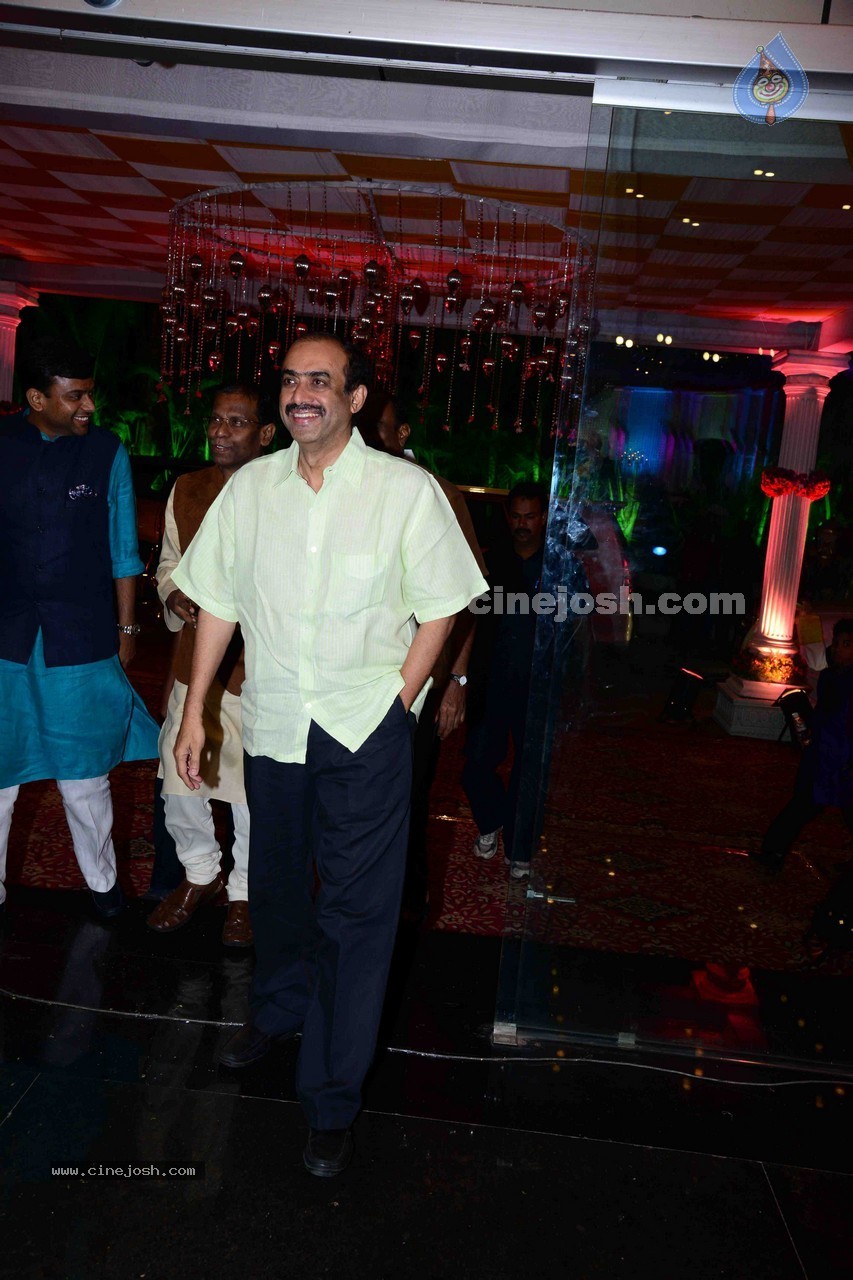 Humera Tarannum n Mohd Sameer Ahmed Wedding Ceremony - 71 / 109 photos