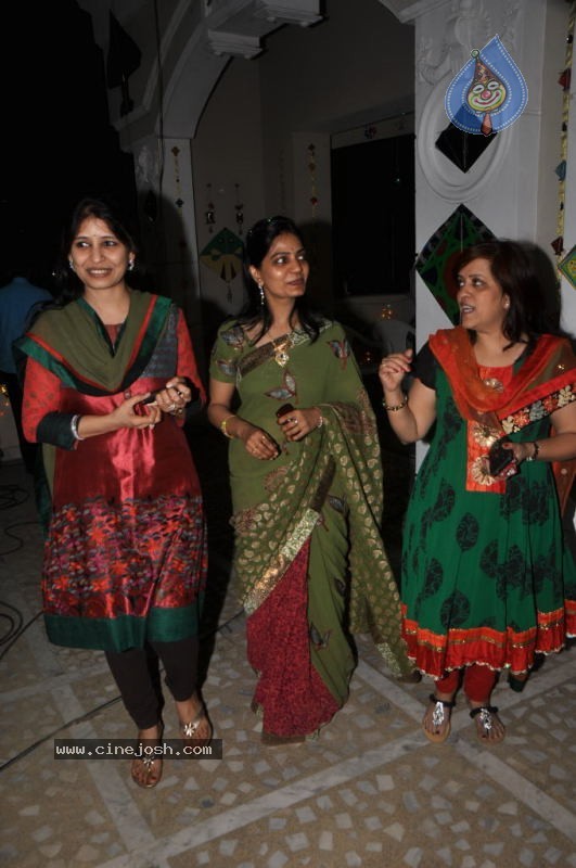 Hyderabad Kite Festival 2011 Photos - 35 / 103 photos