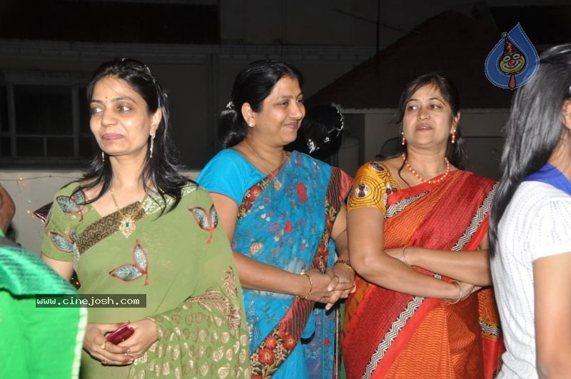 Hyderabad Kite Festival 2011 Photos - 40 / 103 photos