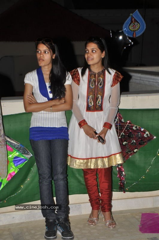 Hyderabad Kite Festival 2011 Photos - 84 / 103 photos