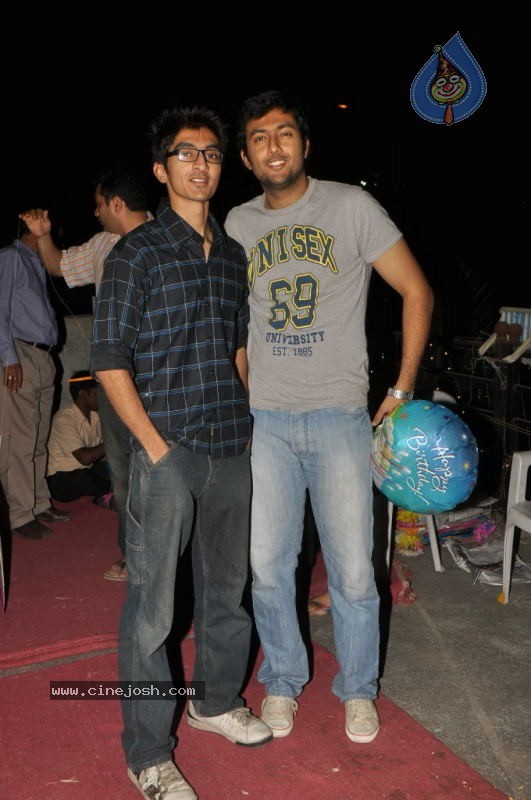 Hyderabad Kite Festival 2011 Photos - 91 / 103 photos