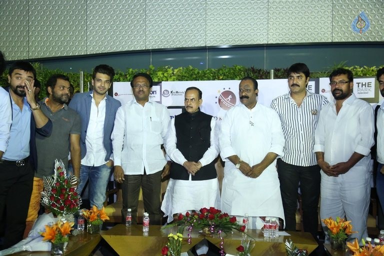 Hyderabad Talwars Celeb Cricket Team Announcement - 39 / 42 photos