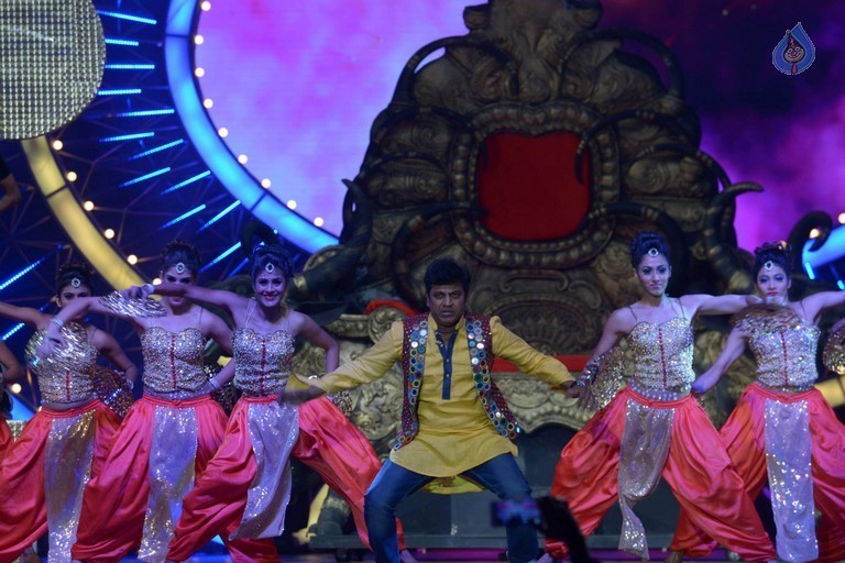 IIFA Utsavam 2016 Photos 5 - 24 / 118 photos