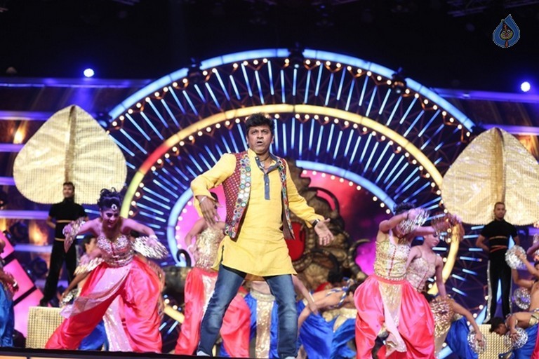 IIFA Utsavam 2016 Photos 6 - 62 / 103 photos