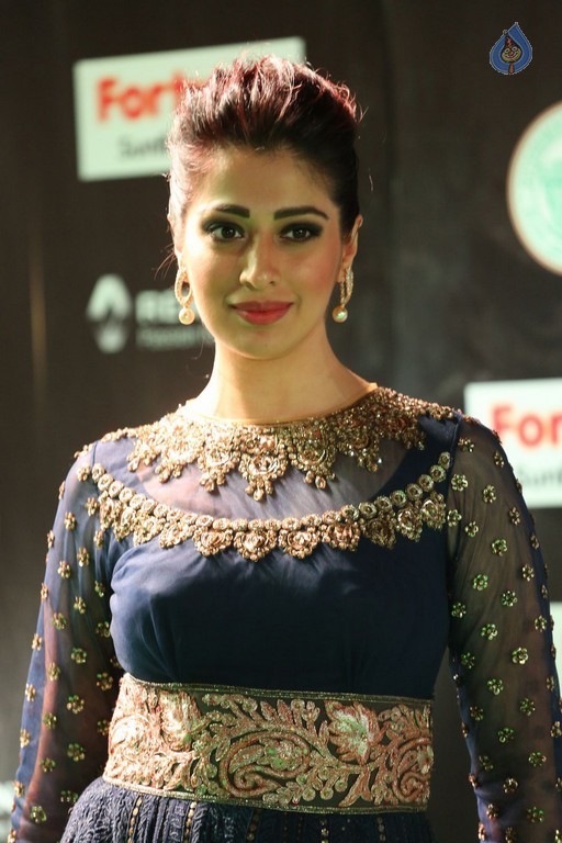 IIFA Utsavam 2017 Awards 2 (Day2) - 31 / 125 photos