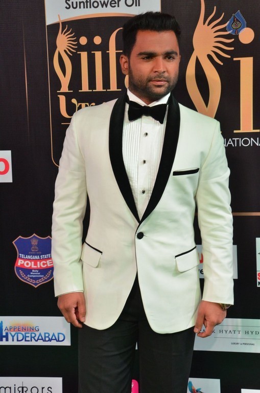 IIFA Utsavam 2017 Awards 3 (Day2) - 22 / 64 photos