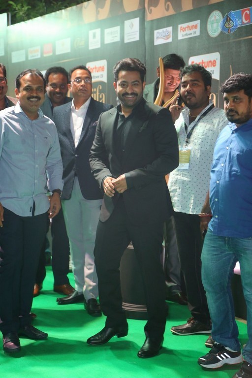 IIFA Utsavam 2017 Awards 3 (Day2) - 25 / 64 photos