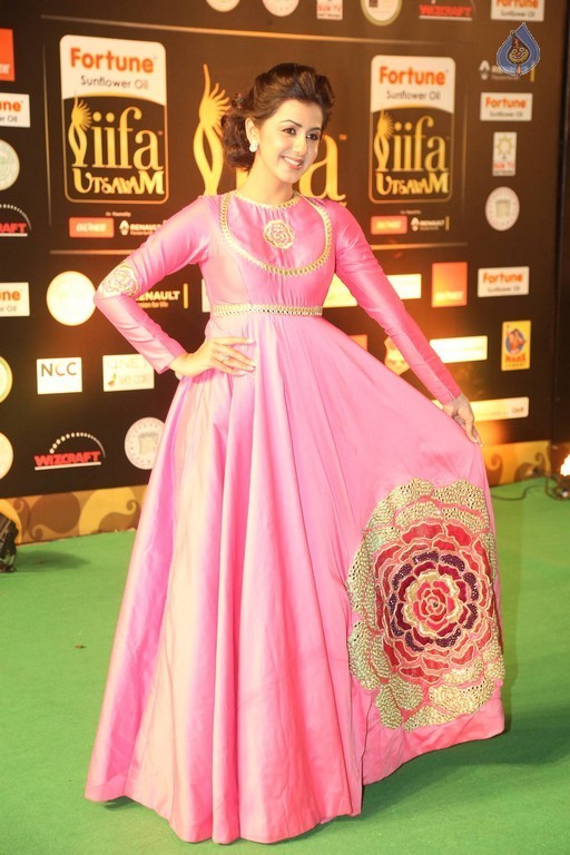 IIFA Utsavam Awards 2016 Photos 1 - 17 / 64 photos
