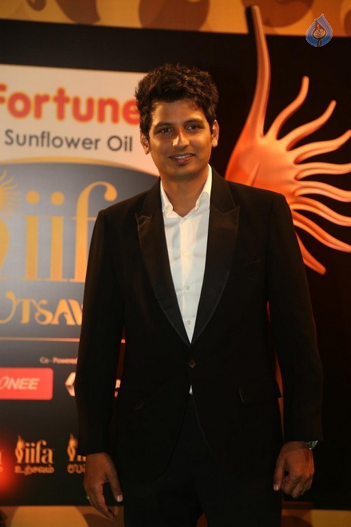 IIFA Utsavam Awards 2016 Photos 1 - 32 / 64 photos