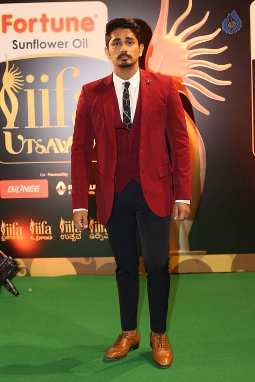 IIFA Utsavam Awards 2016 Photos 2 - 24 / 74 photos