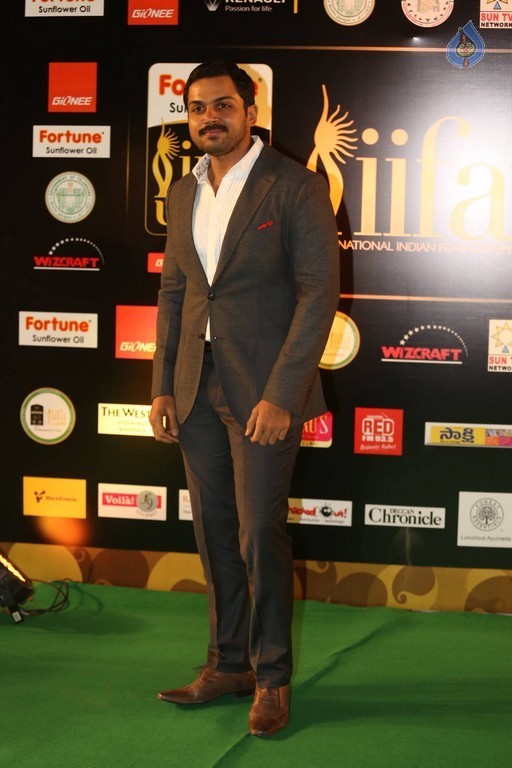 IIFA Utsavam Awards 2016 Photos 2 - 66 / 74 photos