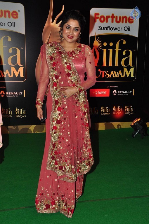 IIFA Utsavam Awards 2016 Photos 3 - 47 / 89 photos