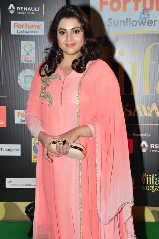 IIFA Utsavam Awards 2016 Photos 3 - 52 / 89 photos