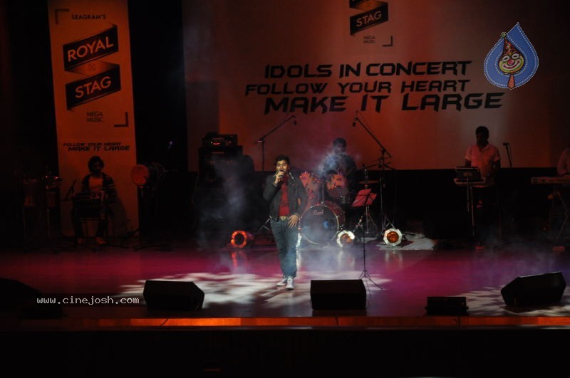 Indian Idol 5 Winner Sreeram Chandra Program At Shilpakala Vedika - 40 / 110 photos