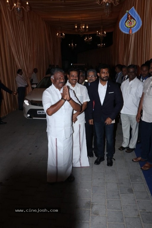 Isha Ambani & Anand Piramal Wedding Reception - 20 / 34 photos