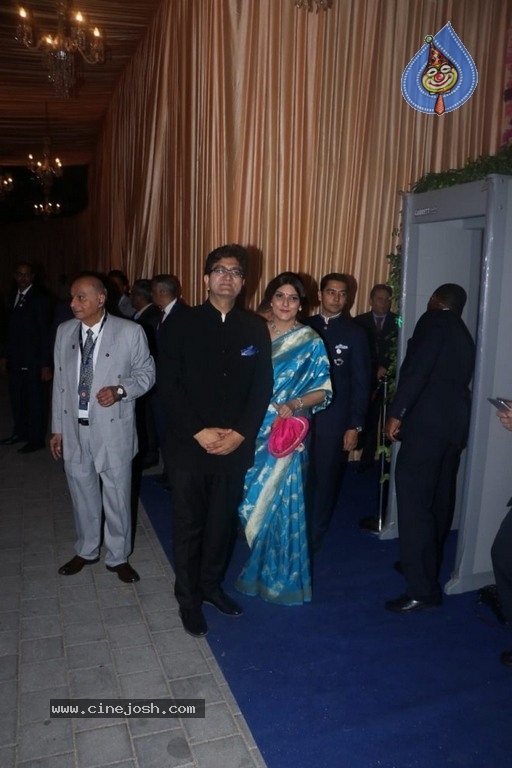 Isha Ambani & Anand Piramal Wedding Reception - 26 / 34 photos