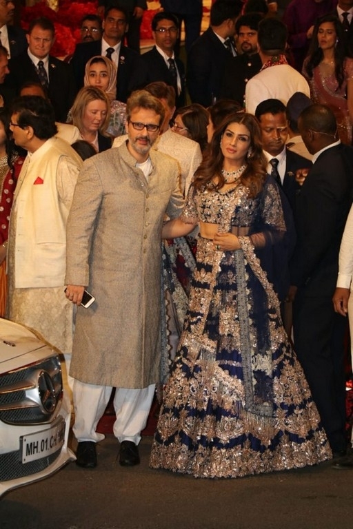 Isha Ambani and Anand Piramal Wedding Pics - 27 / 63 photos
