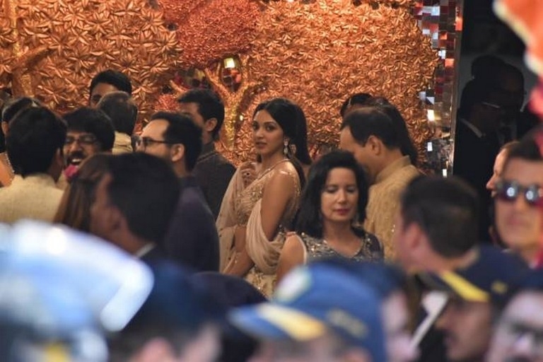 Isha Ambani and Anand Piramal Wedding Pics - 31 / 63 photos