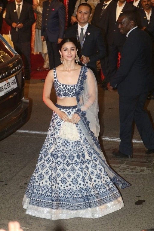 Isha Ambani and Anand Piramal Wedding Pics - 41 / 63 photos