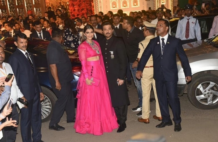 Isha Ambani and Anand Piramal Wedding Pics - 62 / 63 photos