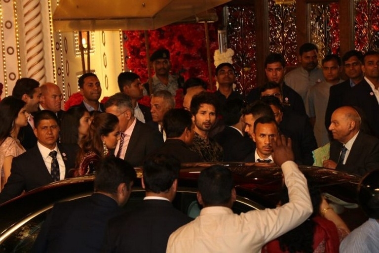 Isha Ambani and Anand Piramal Wedding Reception  - 13 / 48 photos