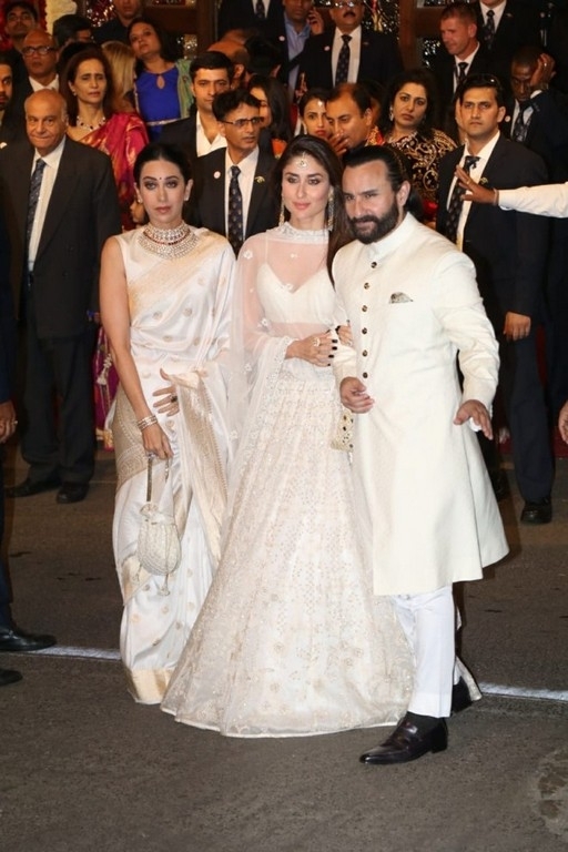 Isha Ambani and Anand Piramal Wedding Reception  - 20 / 48 photos
