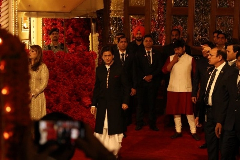 Isha Ambani and Anand Piramal Wedding Reception  - 32 / 48 photos