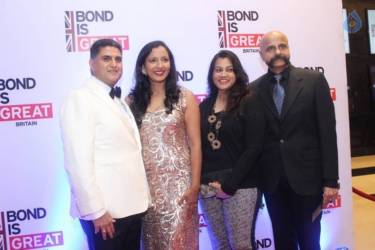 James Bond 007 Spectre Premiere Show - 28 / 35 photos