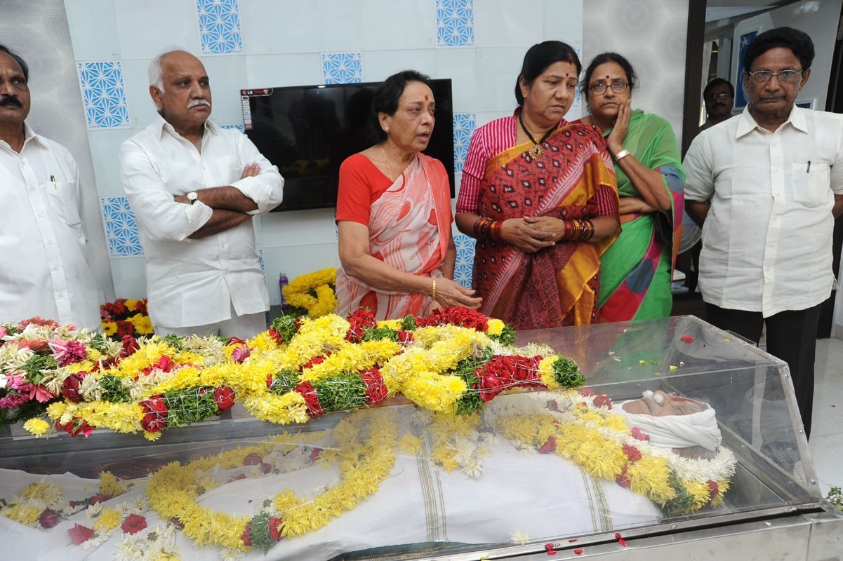Jamuna Husband Ramana Rao Condolences Photos - 12 / 117 photos