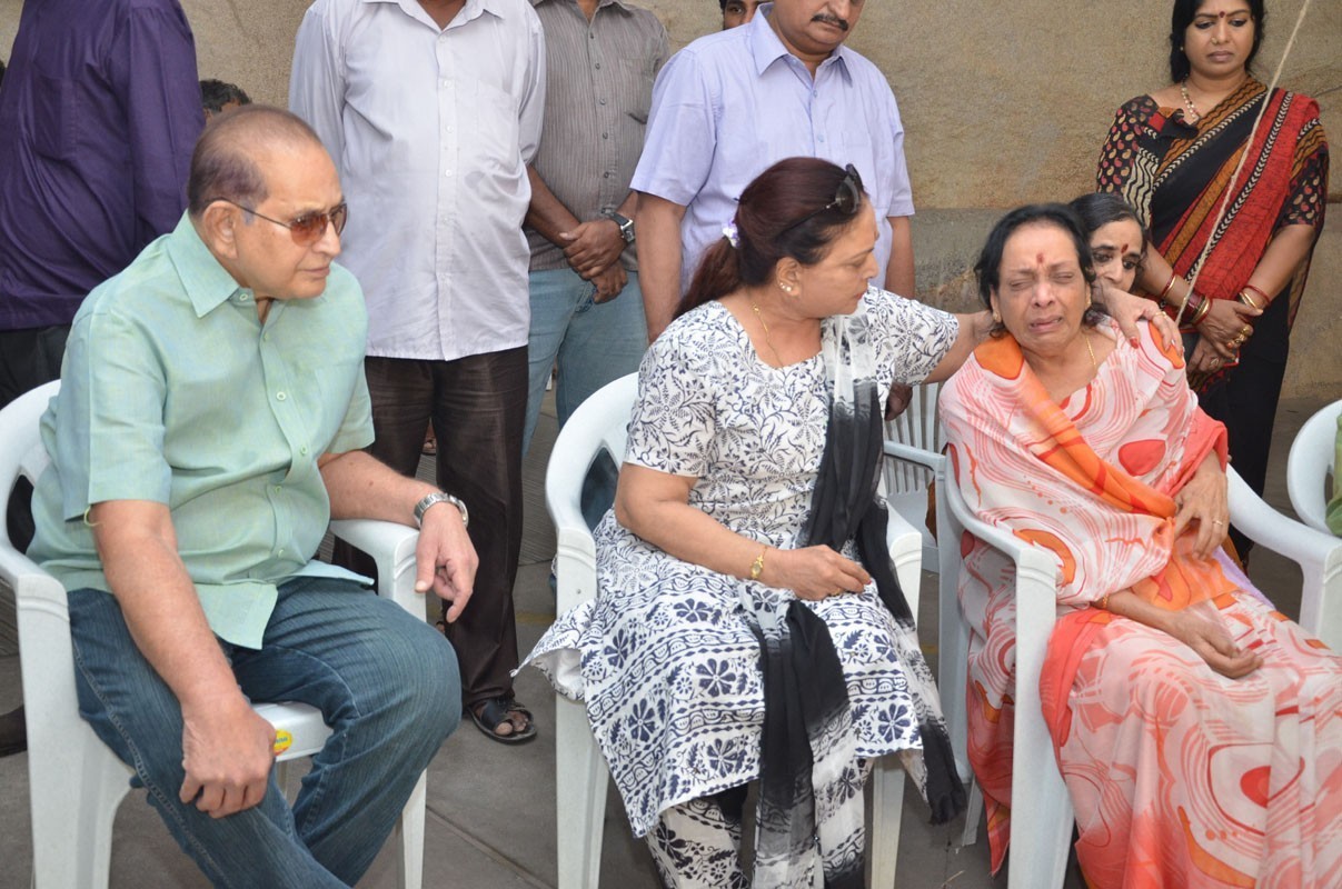 Jamuna Husband Ramana Rao Condolences Photos - 47 / 117 photos